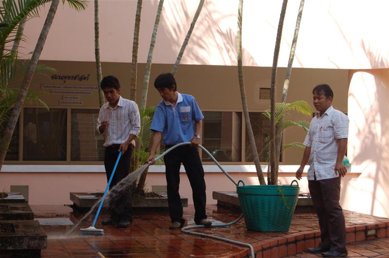 ../Picture/2552/DSC_0037 (Medium).JPG